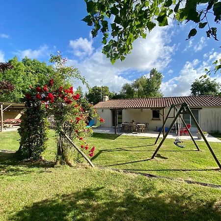 Gite De Campagne Avec Jardin Clos, 3 Chambres, Terrasse, Basse-Cour, Et Terrain De Petanque - Fr-1-306-918 Frossay Bagian luar foto